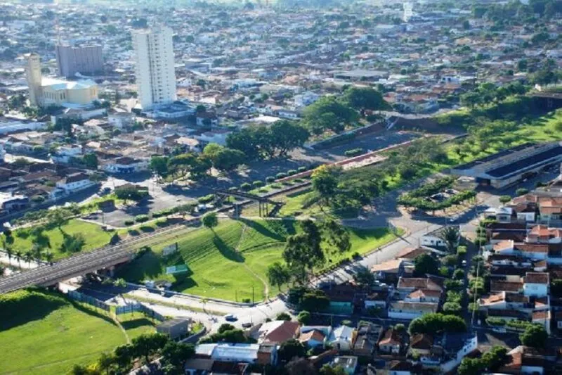 Ferramentas de RH e currículos em Adamantina SP