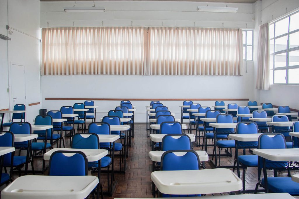 Plataforma de currículos para escolas particulares
