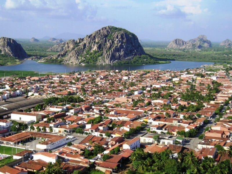 Banco de Currículos para empresas em Quixadá CE